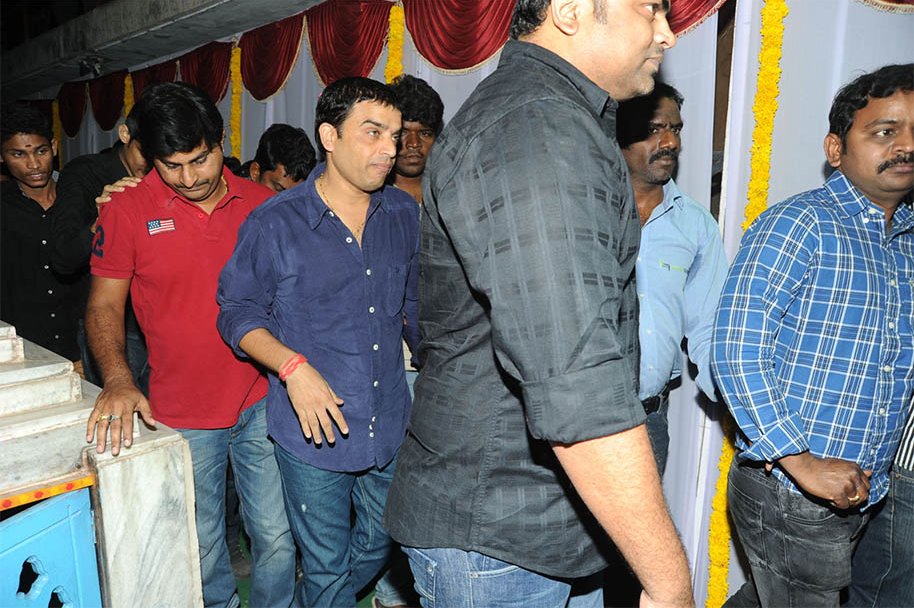 Yevadu-Trailer-Launch-at-Sandhya-70MM
